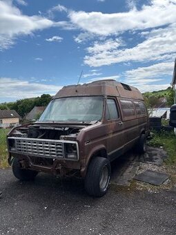 Ford Econoline/E150 díly/celek s doklady