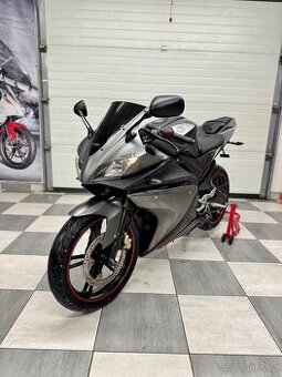 Yamaha YZF-R125 2013 27000KM TOP STAV ZÁRUKA