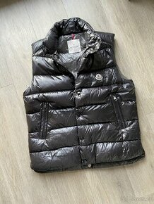 Moncler černá vesta - 1