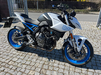 Suzuki GSX-8s - 1
