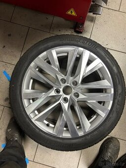 Original Alu 18” Škoda Octavia 4 Lerna 225/45 R18