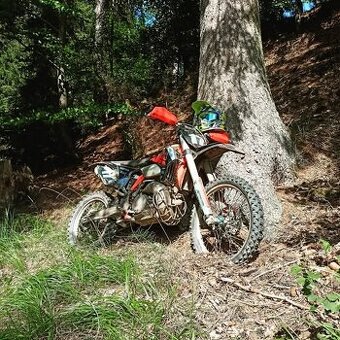 Kryt kolene KTM