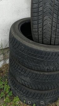 Pneu celoroční 225/45/19 7,2mm