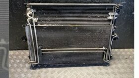 VW Touarg chladičová stěna + ventilátory