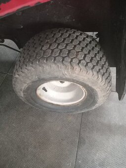 Kola, kapota, náprava na zahradní traktor