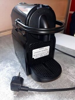 Prodám kapslový kávovar Nespresso Inissia