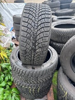 Zimní sada pneu 235/45 R17 - Kumho