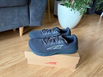 Nové boty Altra Escalante 4, velikost 44