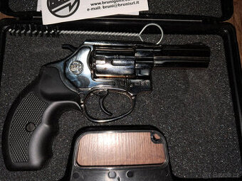 Plynový revolver Bruni 380 L, v kategorii D