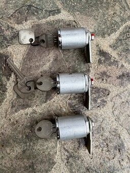 Staré zámky 3ks - nové