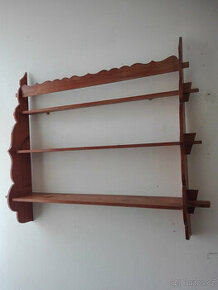 Police a poličky do kuchyně na zeď