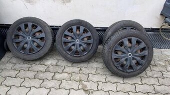 Zimní pneumatiky 175/65/R15 /disky 4x100, střed 60.1