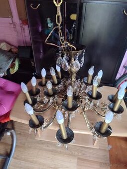 Prodám starý velký lustr