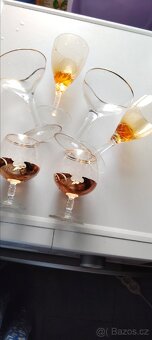 Číše na víno likér šampaňské přátelské