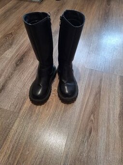 Černé dívčí kozačky