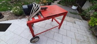 Kuželová štípačka na dřevo