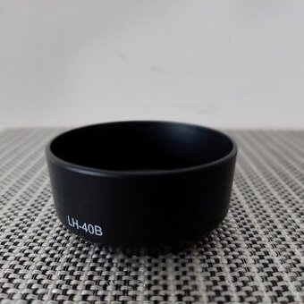 Sluneční clona LH-40B pro objektiv Olympus 45mm f1,8