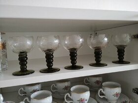 Broušené sklenice na nožce (5ks)