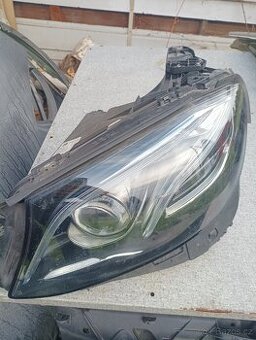 mercedes benz E CLAS LEVÉ PŘEDNÍ SVĚTLO - 1