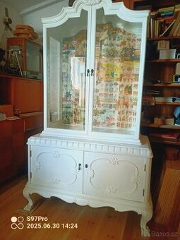 Starožitná komoda - 1