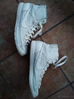 Originál kožené boty Nike bílé.