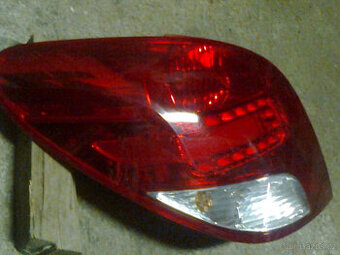 Peugeot 207,5dv.,r.2010,zadní lampa LED,levá,žádná Čína