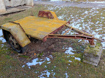 Jednoosý vlek za traktor