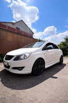Opel Corsa 1.4 16V – LIMITOVANÁ EDICE – 17” ALU – 2 MAJITELÉ