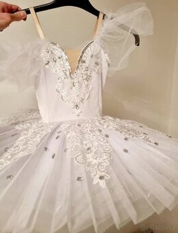 Nový třpytivý baletní kostým s balerinou vel.122-12128