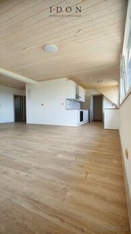Pronájem bytové jednotky v srdci Bystřice 84.49m².