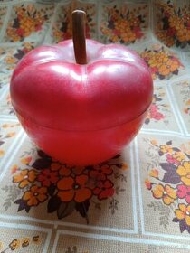 Prodám retro dózu plastickou tvar jablko - 1