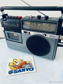 Radiomagnetofon Sanyo M2444LU, rok 1978 - 1