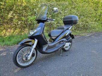 Piaggio Beverly 250