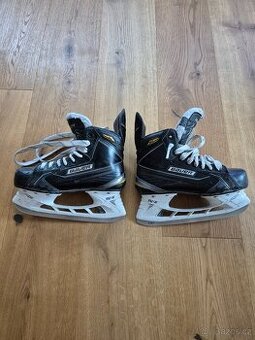 Hokejové brusle Bauer Supreme 180
