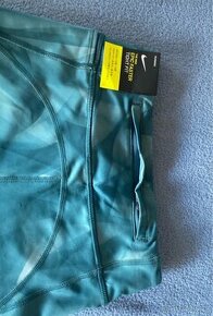 Nove nenosene zelené leginy NIKE ,
