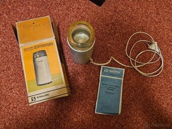Elektrický mlýnek na kávu Straume – Retro za 500,-Kč