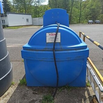 Nádrž na AdBlue 2500l - použitá