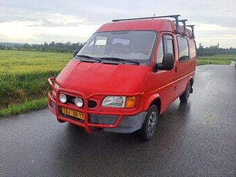 Rezervace do 9.6.Ford Transit 2.5D 6 míst