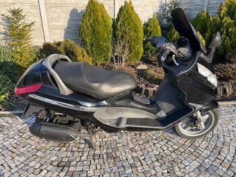 Piaggio X8 200 ccm rok 2004 - 14 kw - 1