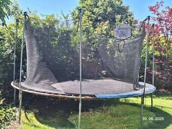 Trampolina 400cm + koš + koloběžka do trampoliny