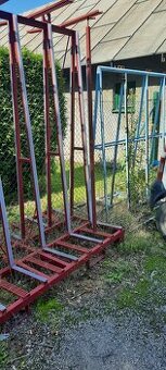 Přepravní Stojany na okna a dveře
