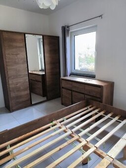 Set skříň,komoda,postel,noč.stolekSPĚCHÁ