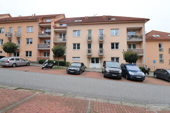Prodej bytu 2+1 s balkonem, Za Pazdernou, Písek