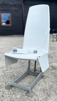 ZVEDACÍ KOUPELNOVÉ KŘESLO ARCHIMEDES PRO SENIORY
