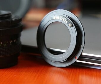 Canon EOS / M42 s indikací zaostření