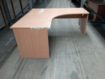 Rohový pracovní stůl 3x