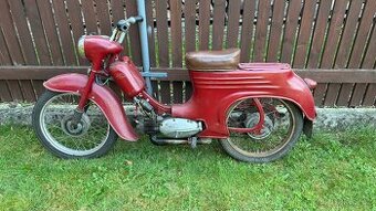 Jawa 555 – kompletní, s prsíčky a díly navíc, bez TP