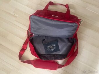 Prodám červenou cestovní tašku Witchen