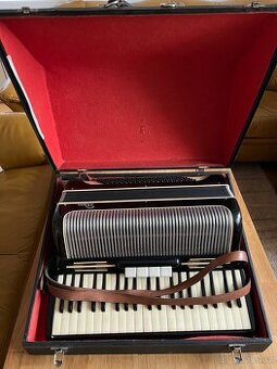 Akordeon LIGNA (Lignatone)