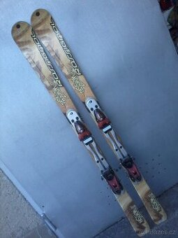 Lyže dámské Rossignol 146cm.